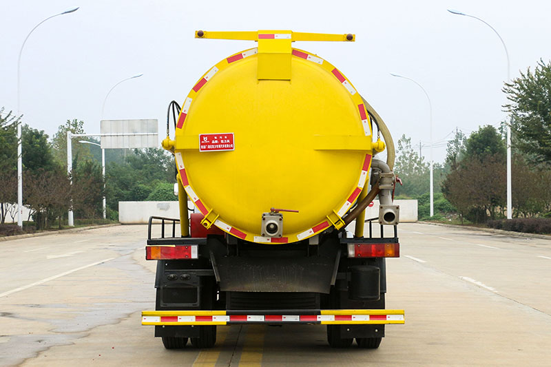 東風華神T1吸污車（9方）